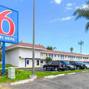 2* Hotel 6-costa Mesa, Ca