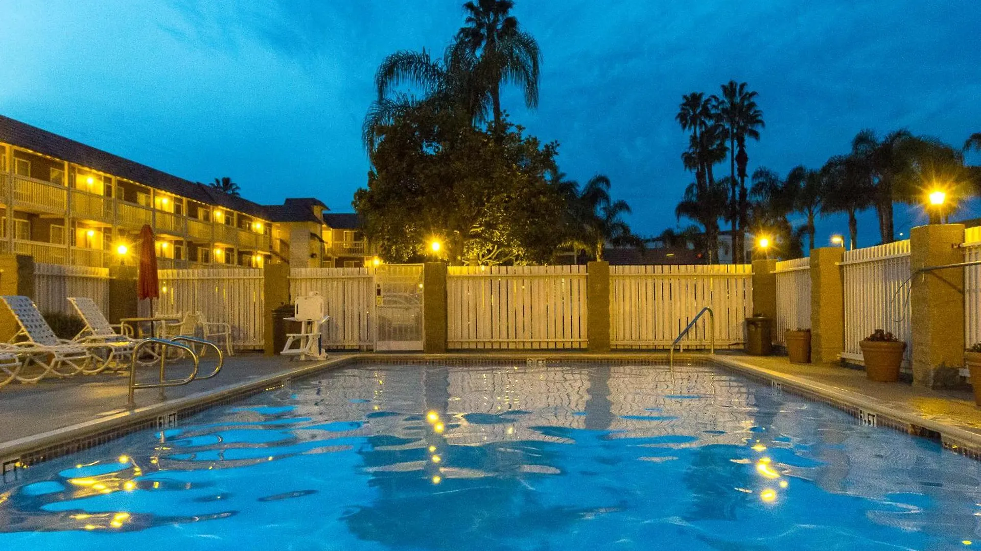 Ramada By Wyndham Costa Mesa/Newport Beach 3*,  Estados Unidos