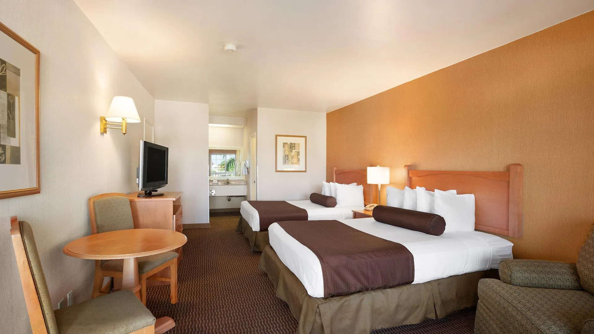 Hotel Ramada By Wyndham Costa Mesa/Newport Beach 3*,