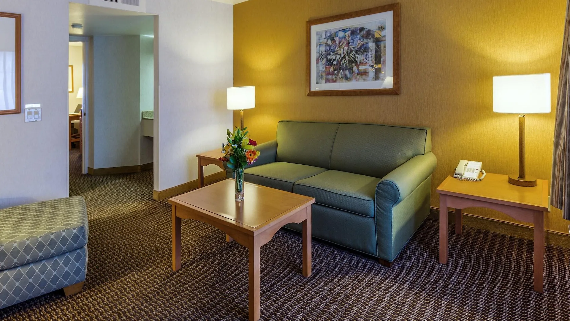 Hotel Ramada By Wyndham Costa Mesa/Newport Beach