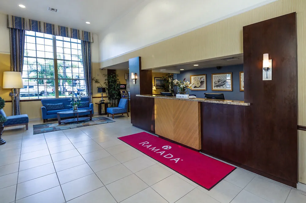 Hotel Ramada By Wyndham Costa Mesa/Newport Beach