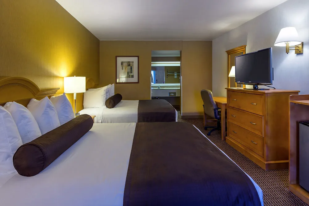 Hotel Ramada By Wyndham Costa Mesa/Newport Beach